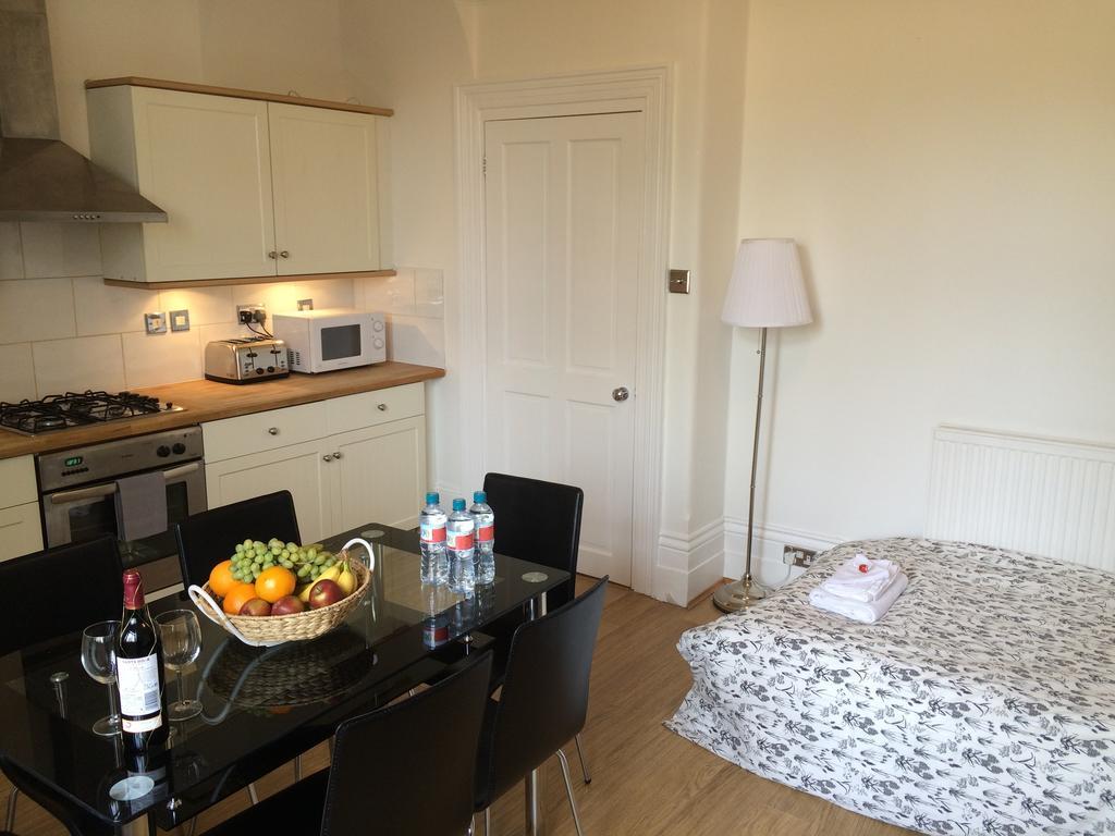 Kensington Apartments Ричмънд Стая снимка