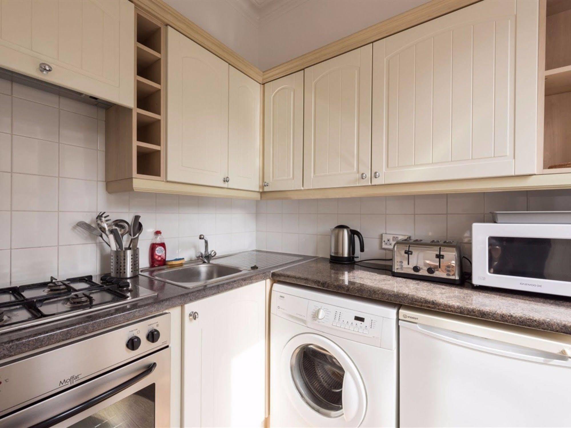 Kensington Apartments Ричмънд Екстериор снимка